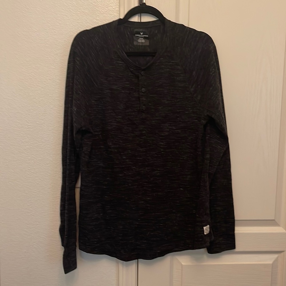 AMERICAN EAGLE Men’s Pullover with button neck